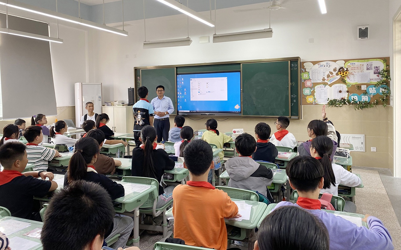 苏州前迅工业机器人应用科普进校园活动